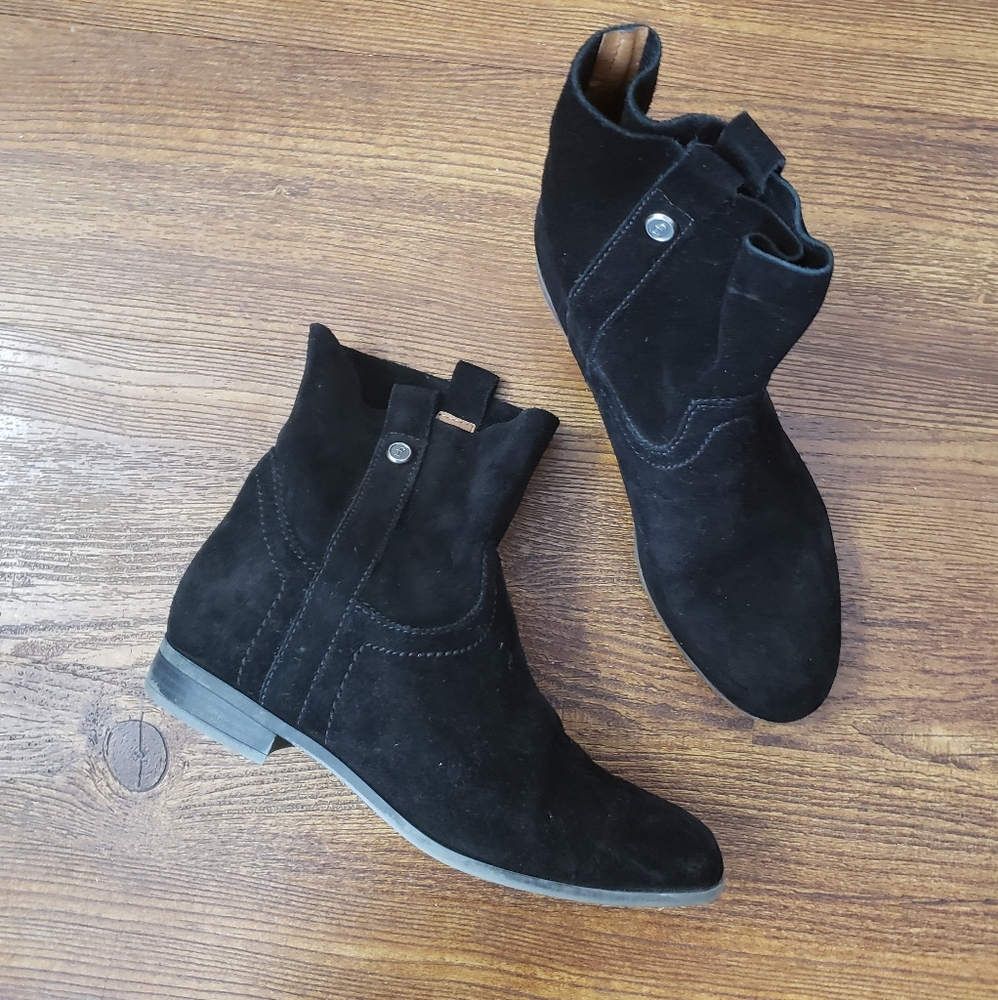 Frye sarah suede ankle boots